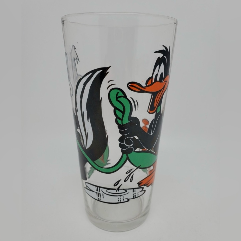 Sylvester & Tweety Looney Tunes Pepsi & Daffy Duck and Pepe' Le Pew